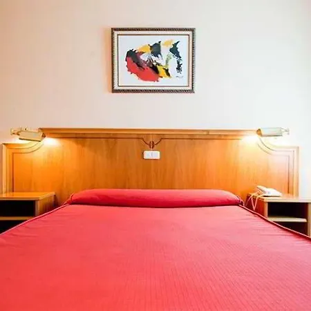 Rey Arturo Burgos Hotel