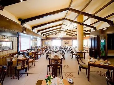 Rey Arturo Burgos Hotel 3*