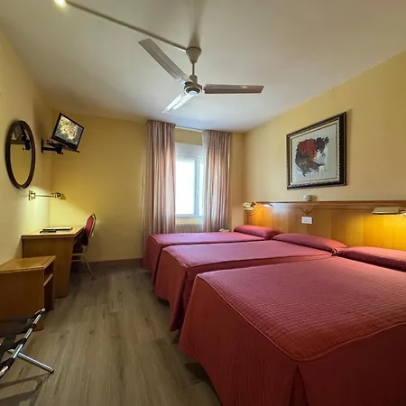 Hotel Rey Arturo Burgos Villagonzalo Pedernales