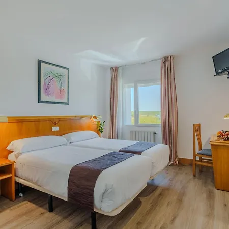 Rey Arturo Burgos Hotel 3*