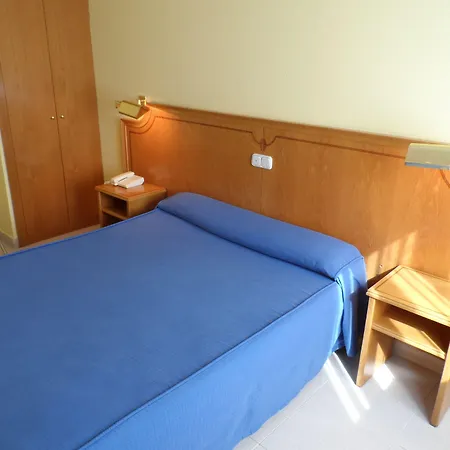 Hotel Rey Arturo Burgos Villagonzalo Pedernales