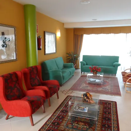 Rey Arturo Burgos Hotel Villagonzalo Pedernales