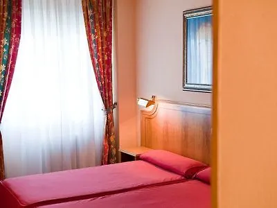 Rey Arturo Burgos 3* Villagonzalo Pedernales