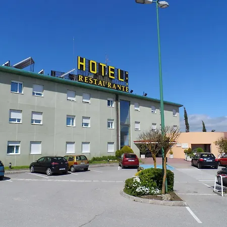 Rey Arturo Burgos Hotel