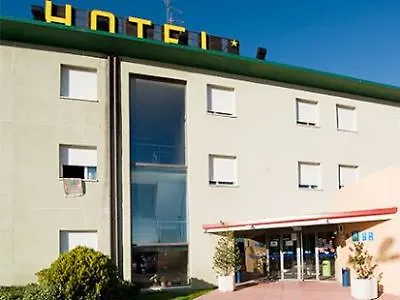 Rey Arturo Burgos Hotel