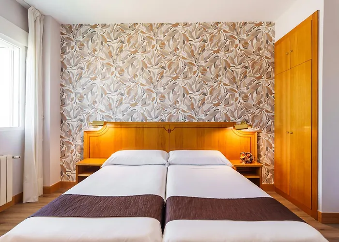 Отель Rey Arturo Burgos 3*