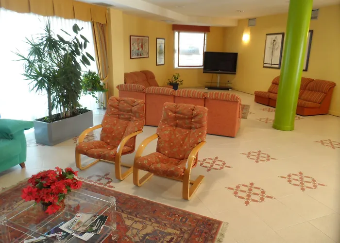 Rey Arturo Burgos Отель