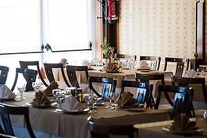 Rey Arturo Burgos Отель